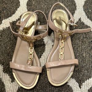 Marc fisher size 9 sandal